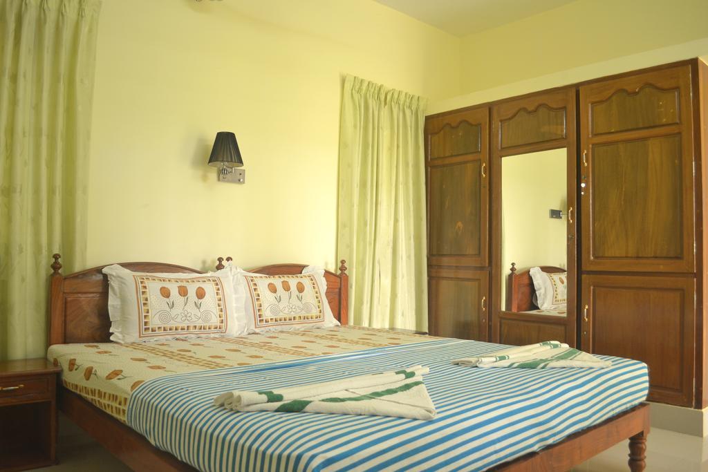 Ganesh Ayurveda Holiday Home Bed And Breakfast Kovalam Ngoại thất bức ảnh