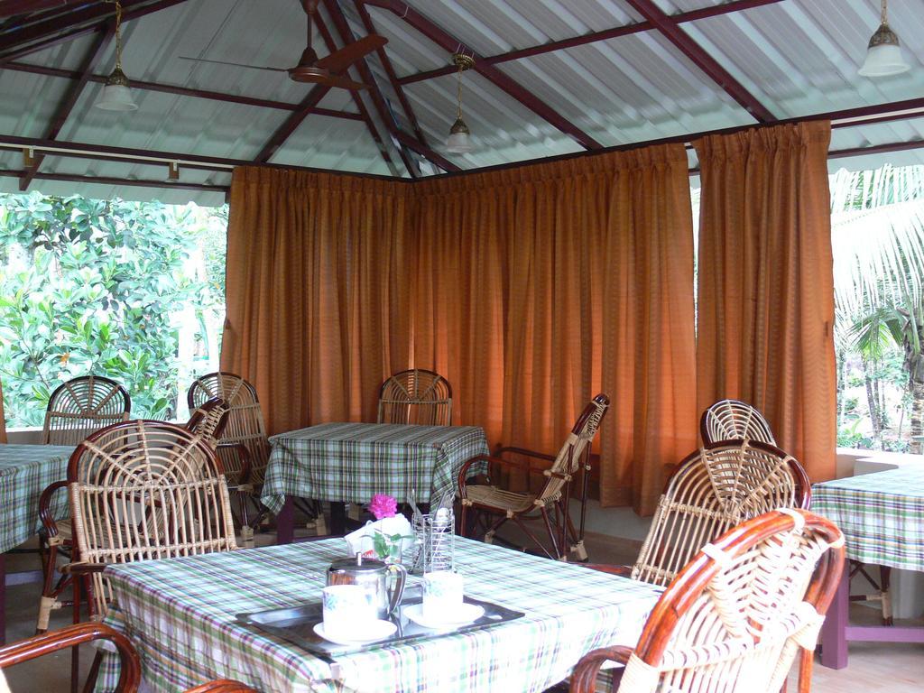 Ganesh Ayurveda Holiday Home Bed And Breakfast Kovalam Ngoại thất bức ảnh