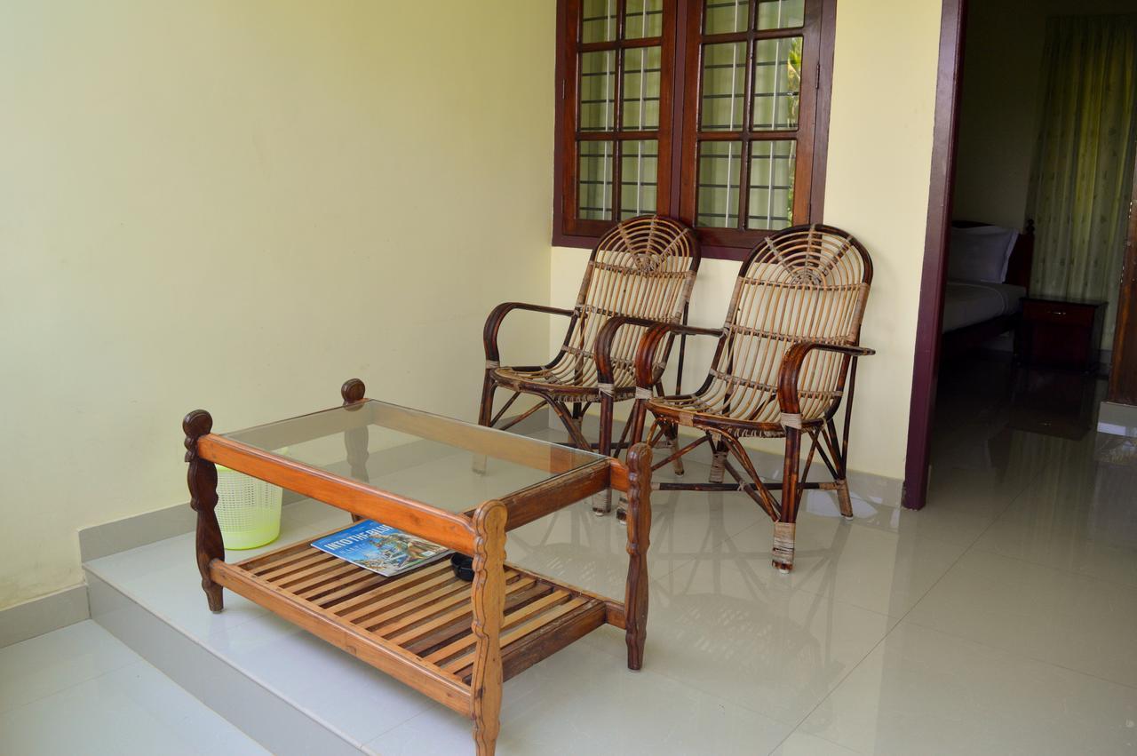 Ganesh Ayurveda Holiday Home Bed And Breakfast Kovalam Ngoại thất bức ảnh