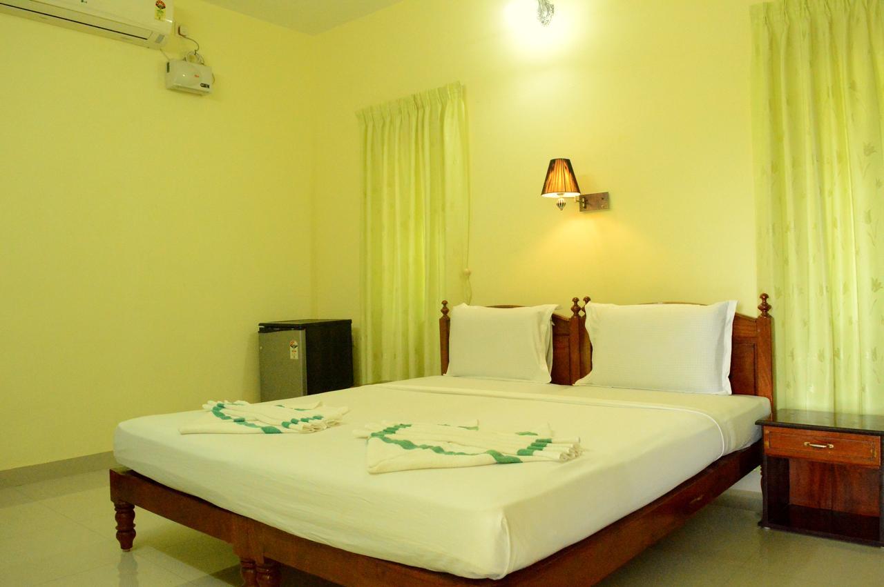 Ganesh Ayurveda Holiday Home Bed And Breakfast Kovalam Ngoại thất bức ảnh