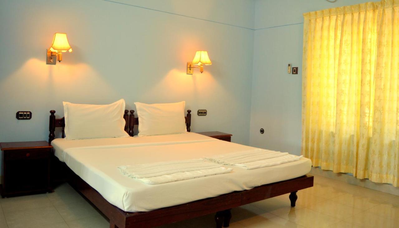 Ganesh Ayurveda Holiday Home Bed And Breakfast Kovalam Ngoại thất bức ảnh